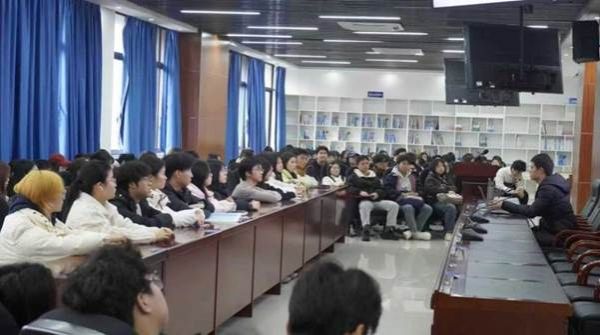 5df4d37c61a256bcc6f45a6323a1407