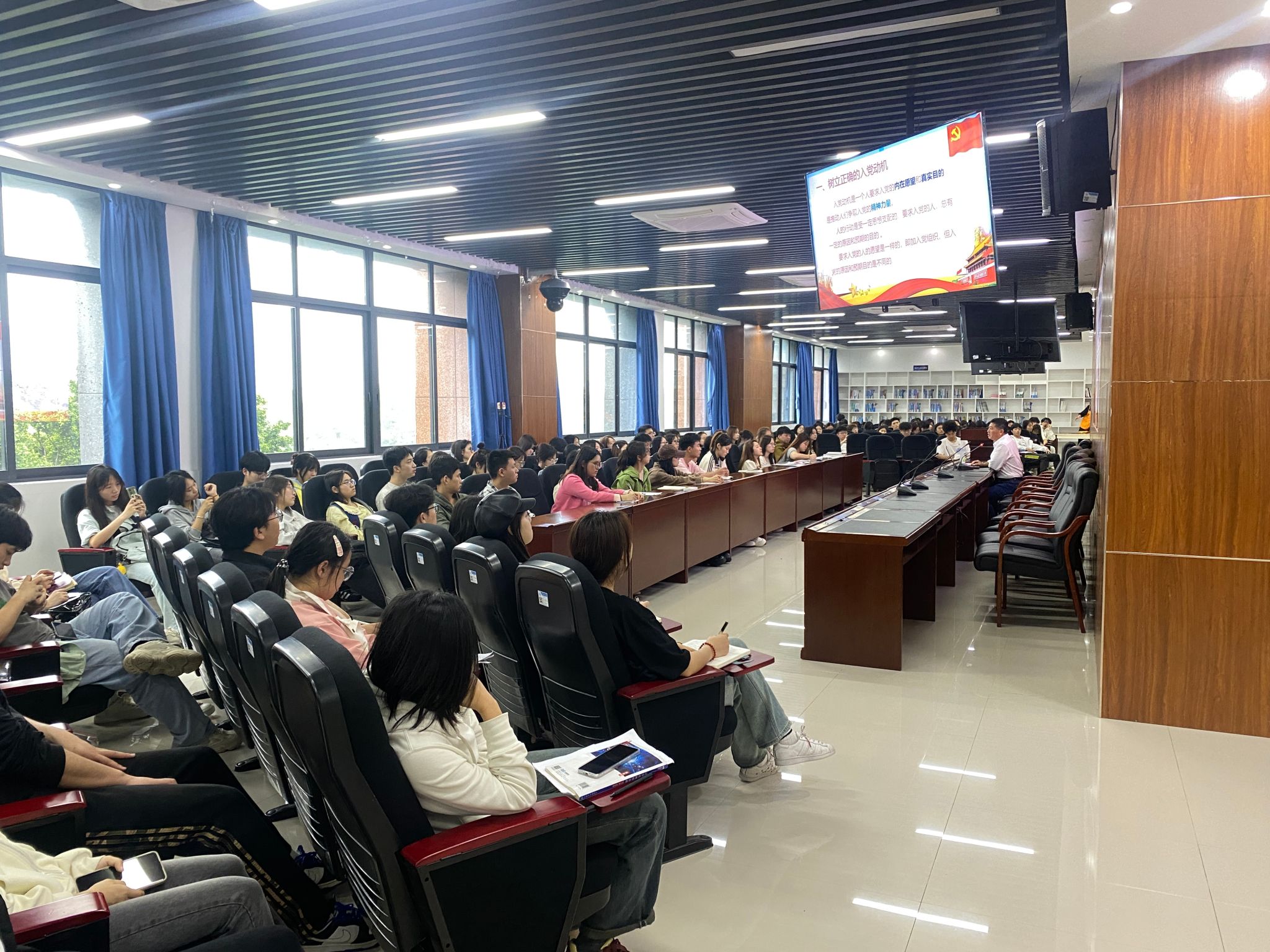 B3948F489474372015D09AFD8D97DBC9